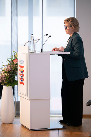 LLP_8082
