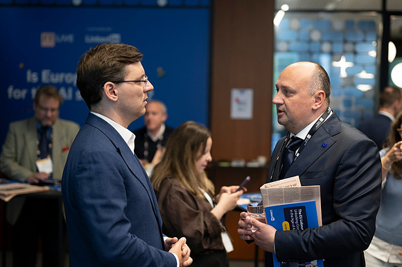 LLP_5221