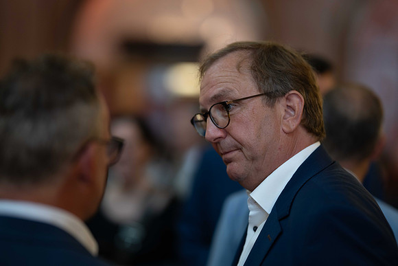 LLP_4881